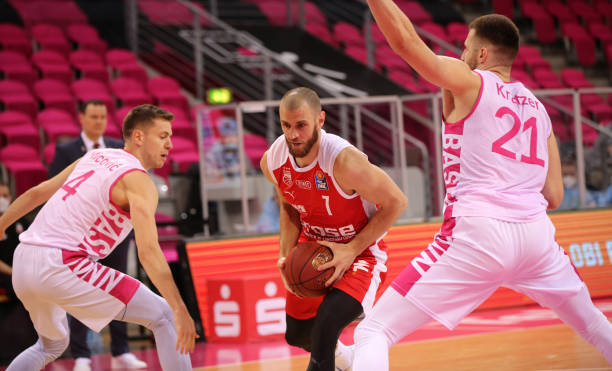 自己的足球 自己的足球