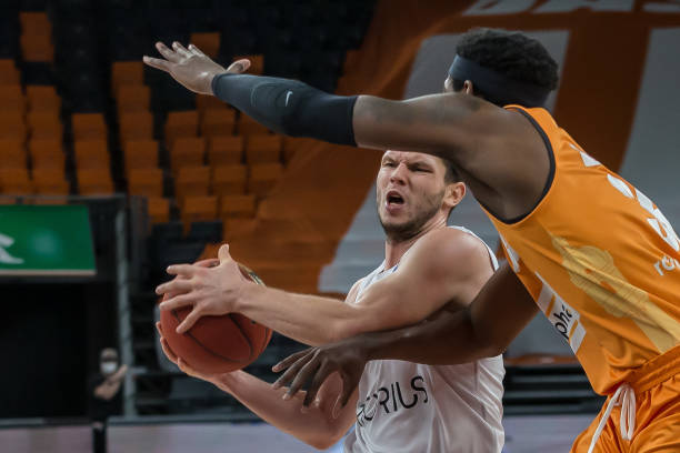 和本土球员 和本土球员